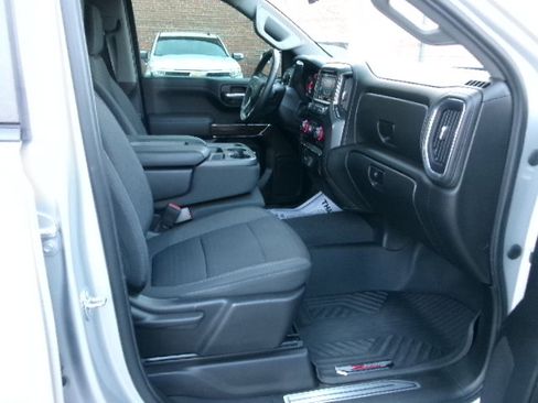 Used 2022 Chevrolet Silverado 1500 RST image 12