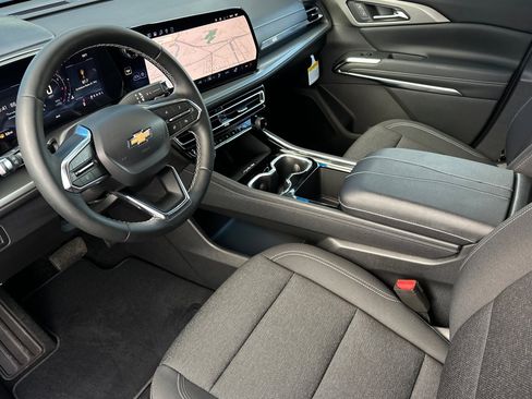 New 2026 Chevrolet Traverse LT image 10