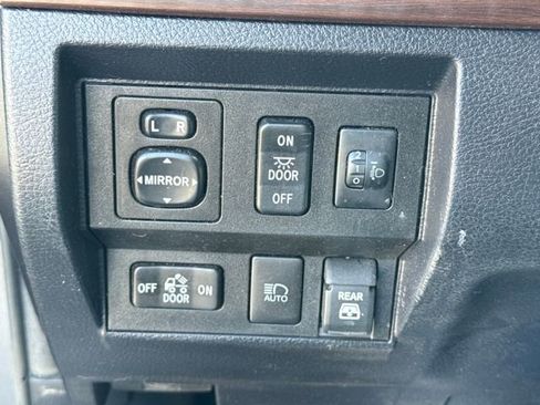 Used 2021 Toyota Tundra Limited w/ Limited Premium Package image 29