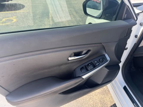 Used 2022 Nissan Sentra SR w/ Midnight Edition FWD image 7