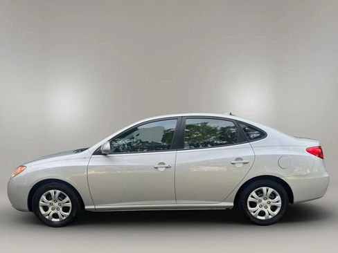 Used 2010 Hyundai Elantra GLS FWD image 5