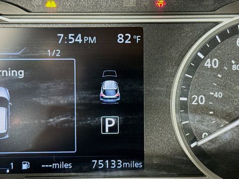 Used 2019 Nissan Kicks SV image 15