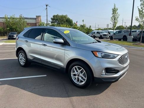 Certified 2024 Ford Edge SEL w/ Convenience Package AWD/4WD image 3