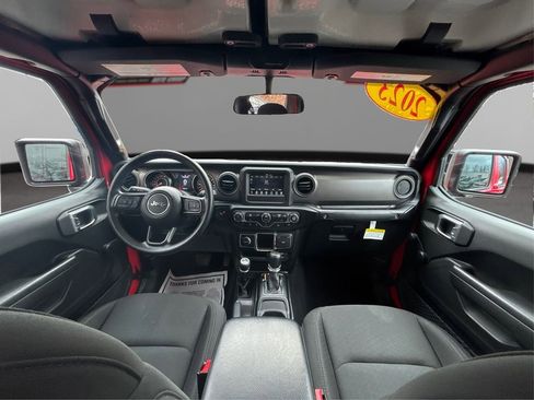 Used 2023 Jeep Gladiator Sport AWD/4WD image 26