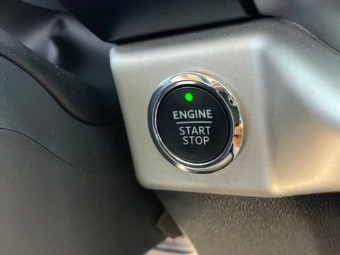 Used 2023 Ford Expedition XLT RWD image 22
