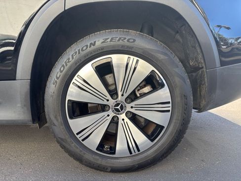 Used 2024 Mercedes-Benz EQB 250+ image 37