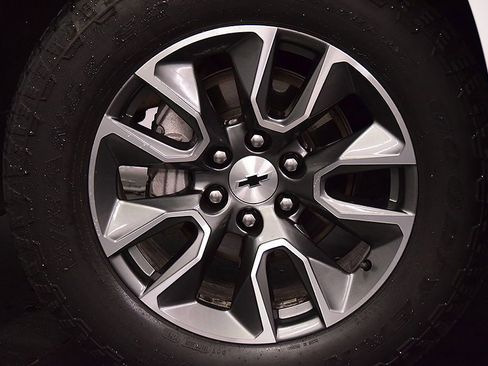Used 2024 Chevrolet Silverado 1500 RST AWD/4WD image 11