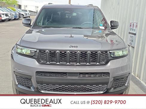 Used 2022 Jeep Grand Cherokee L Laredo RWD image 2