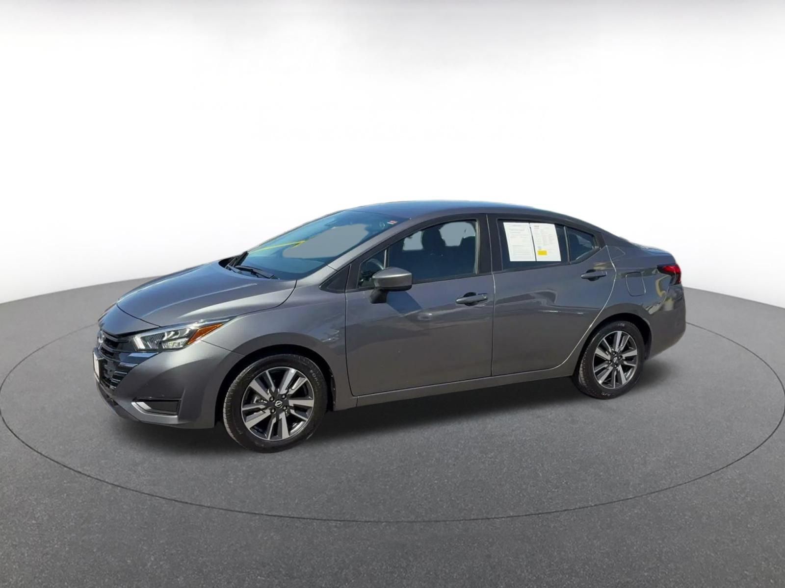 Used 2025 Nissan Versa SV FWD image 7