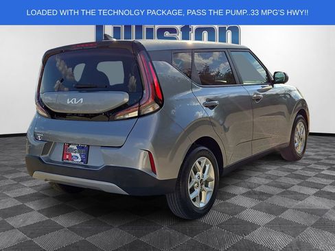 Used 2025 Kia Soul LX w/ LX Technology Package FWD image 4