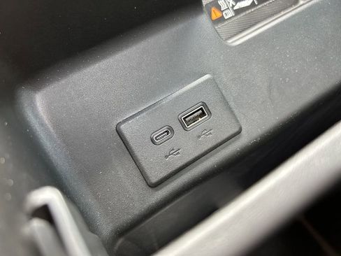 Used 2025 Chevrolet Silverado 1500 High Country w/ Midnight Edition image 50