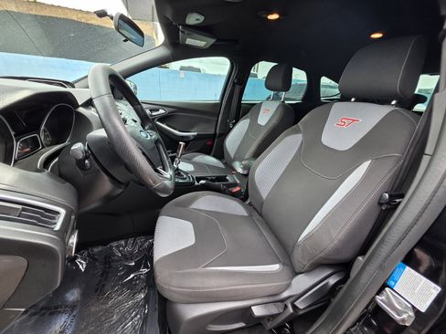 Used 2017 Ford Focus ST image 10