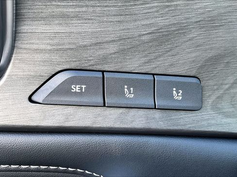 Certified 2026 Kia Sorento SX Prestige AWD/4WD image 32