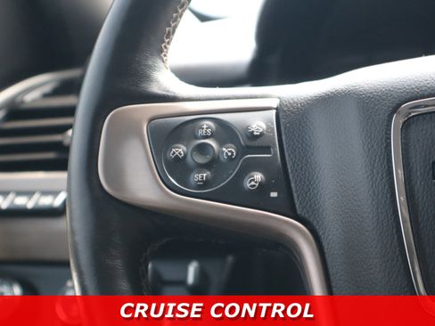 Used 2018 GMC Yukon Denali w/ Open Road Package AWD/4WD image 15