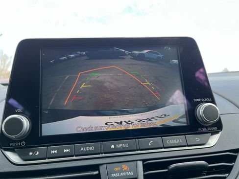 Used 2025 Nissan Altima 2.5 SV image 23