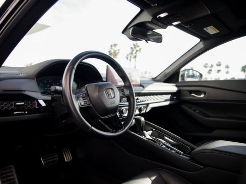 Used 2024 Honda Accord Sport image 9