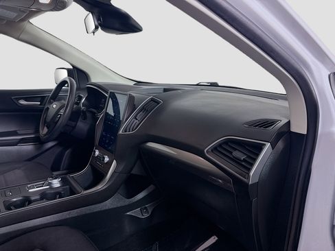 Used 2021 Ford Edge SE FWD image 30