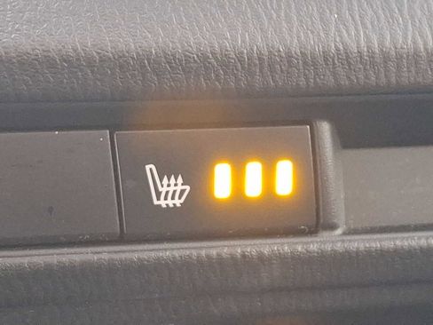 Used 2018 MAZDA MAZDA3 Grand Touring image 26