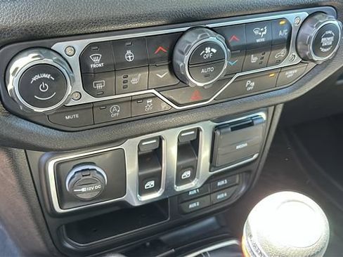 Used 2024 Jeep Wrangler Sport AWD/4WD image 15