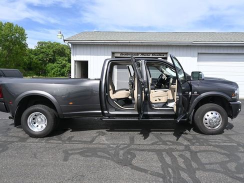 Used 2018 RAM 3500 Laramie Longhorn AWD/4WD image 43