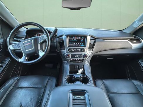 Used 2017 GMC Yukon SLT image 22