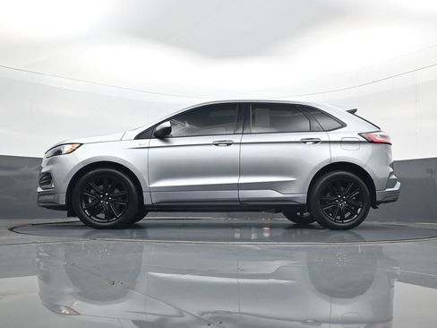 Used 2022 Ford Edge ST-Line w/ Class II Trailer Tow Package AWD/4WD image 28