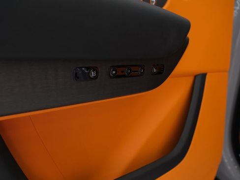 Used 2026 Rolls-Royce Cullinan AWD/4WD image 61