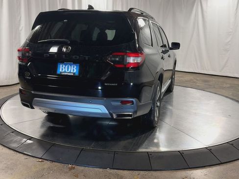 Certified 2023 Honda Pilot Touring image 9