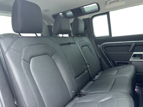 Used 2023 Land Rover Defender 110 SE image 46