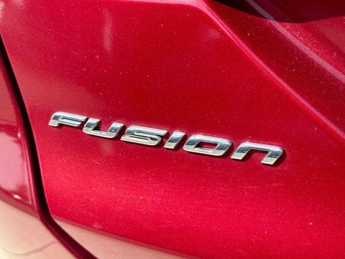 Used 2013 Ford Fusion SE FWD image 12