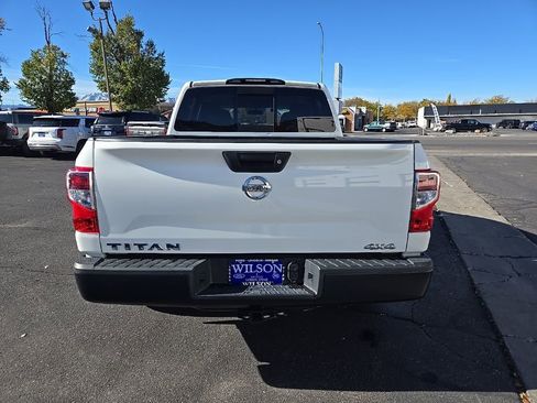 Used 2017 Nissan Titan S image 6