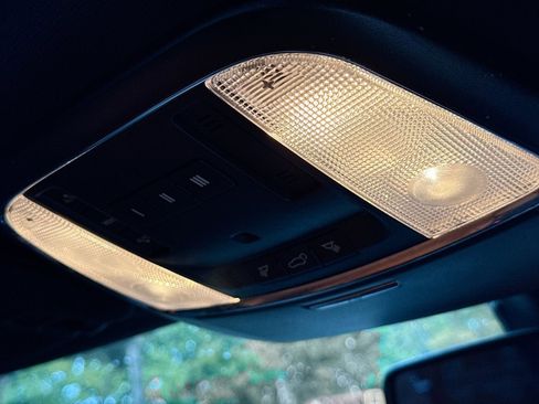 Used 2018 Dodge Durango SRT w/ Technology Group image 37