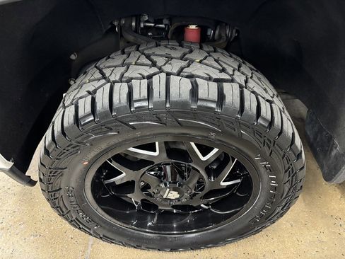 Used 2022 Chevrolet Silverado 2500 High Country w/ Z71 Off-Road Package image 7