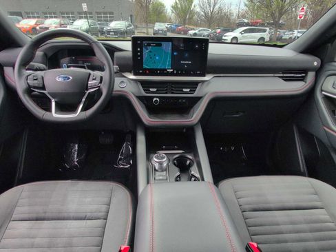 Used 2025 Ford Explorer ST-Line AWD/4WD image 15