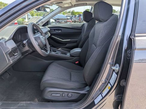 Certified 2023 Honda Accord EX image 15