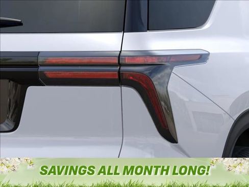 New 2026 Chevrolet Traverse LT image 11