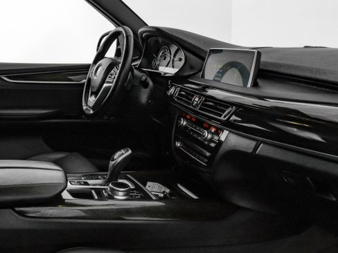 Used 2018 BMW X5 xDrive50i w/ Premium Package image 21