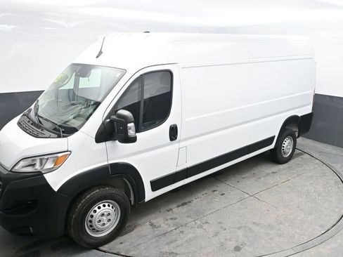 Used 2025 RAM ProMaster 2500 w/ Convenience Group FWD image 24