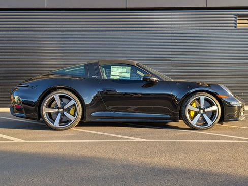 Used 2026 Porsche 911 Targa 4S image 8
