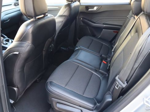 Used 2023 Ford Escape SE FWD image 5