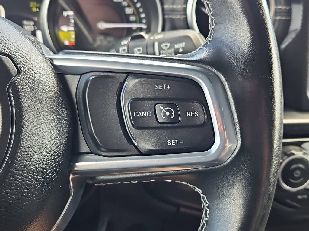 Used 2023 Jeep Wrangler Unlimited Sahara w/ Cold Weather Group AWD/4WD image 27