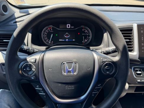 Used 2017 Honda Pilot EX image 19