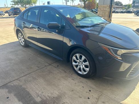 Used 2024 Toyota Corolla LE FWD image 4