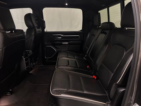 Used 2022 RAM 1500 Laramie AWD/4WD image 15
