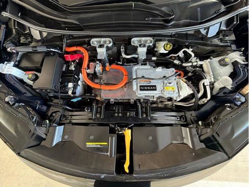 Used 2024 Nissan Ariya AWD image 33