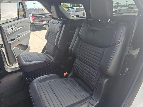 New 2026 Ford Explorer ST-Line image 18