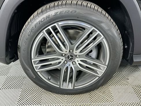 New 2026 Mercedes-Benz GLS 450 GLS 450 image 34