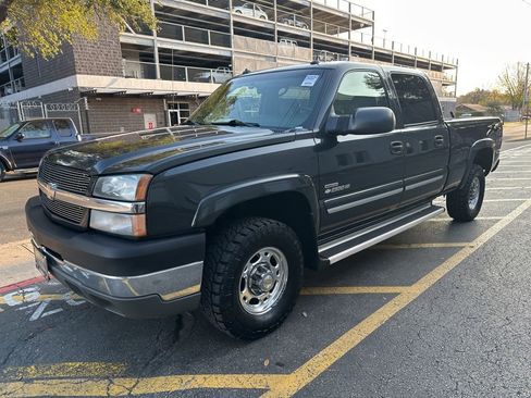 Used 2003 Chevrolet Silverado 2500 LT w/ Skid Plate Package image 3