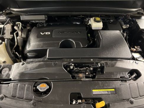 Used 2017 Nissan Pathfinder S AWD/4WD image 36