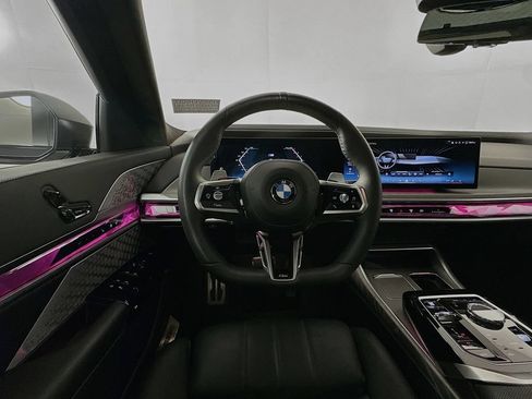 Used 2023 BMW 760i xDrive AWD/4WD image 23